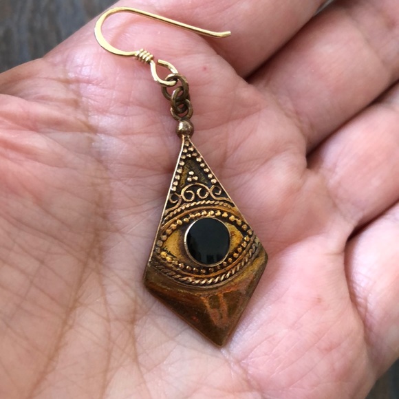 Evil eye inlaid onyx brass earrings - Picture 4 of 8